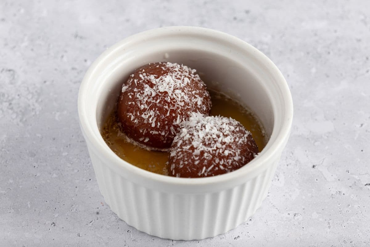 Gulab Jamun 2 pcs