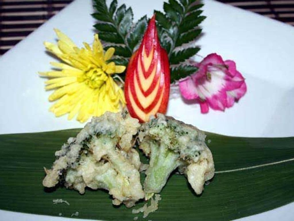 21E. Broccoli Tempura (8pcs)