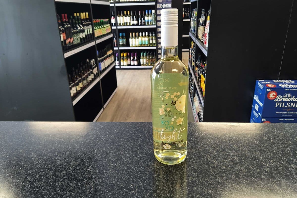 Xoxo – Light Pinot Grigio (1 x 750ml Bottle )