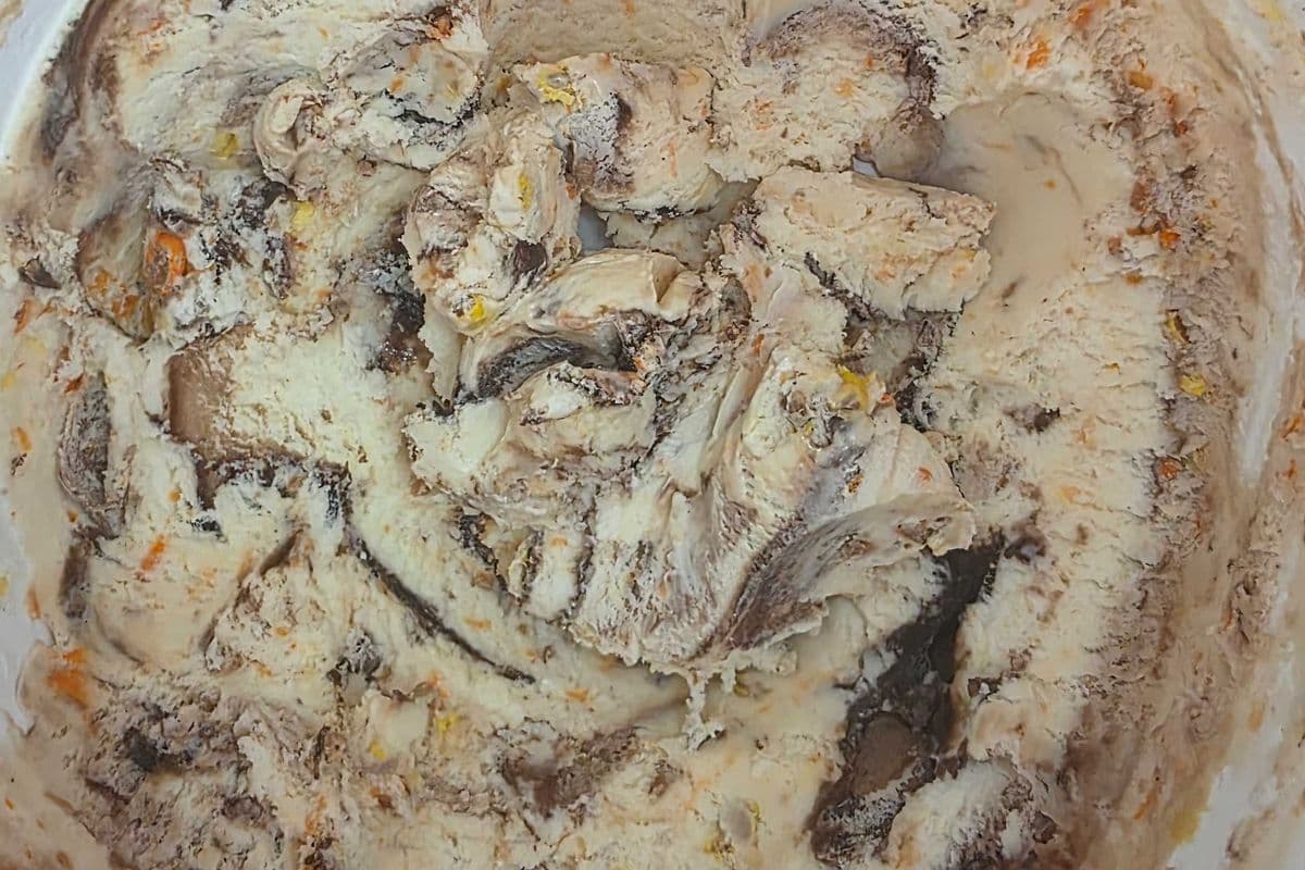 Ice Cream - VANILLA REESE'S PIECES