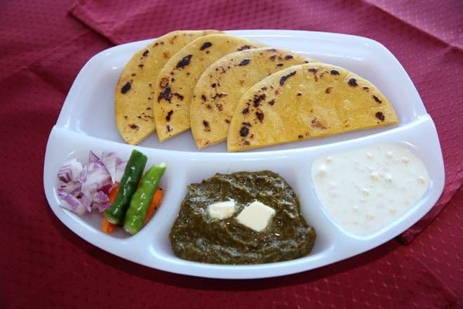 Sagg and Makki de Roti