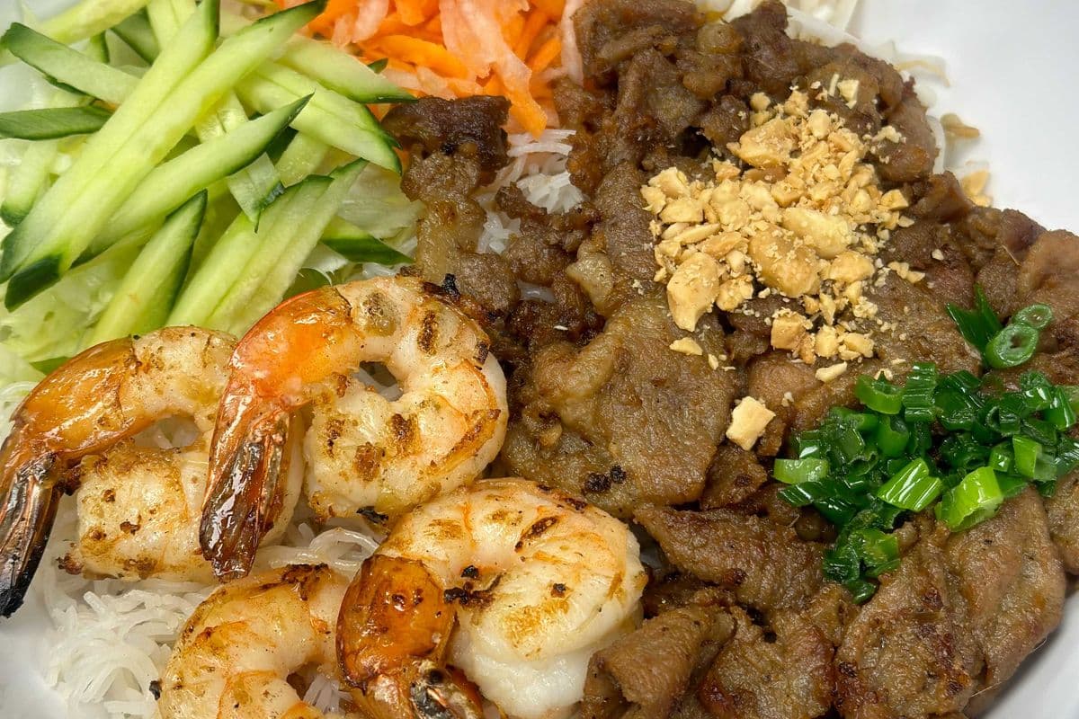 34. Grilled Shrimp and Pork with Vermicelli