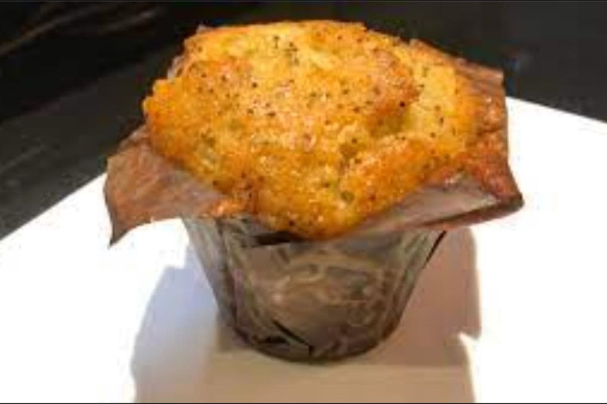 Lemon Poppy Seed Muffin