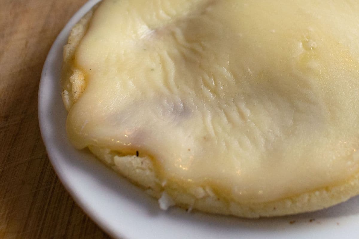 Cheese arepa-Arepa de queso