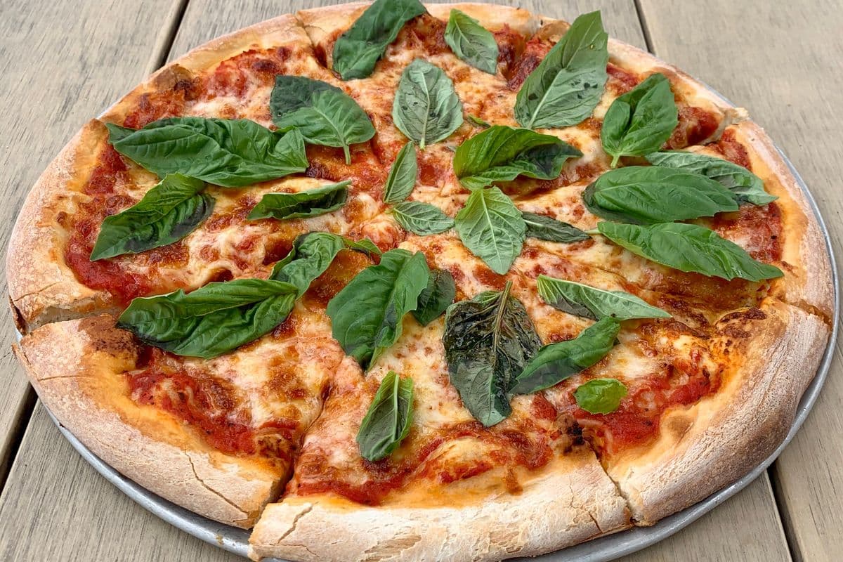 15" Large Margherita Pizza