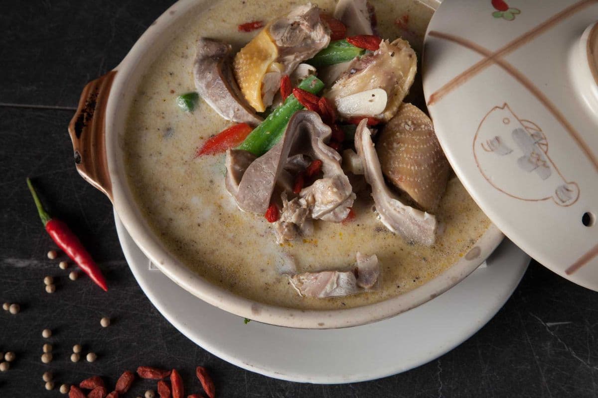 Chicken with Pork Stomach 豬肚雞