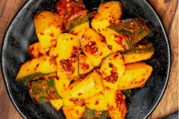 Cucumber Mix with Home Made Spicy Sauce / 香辣小黄瓜