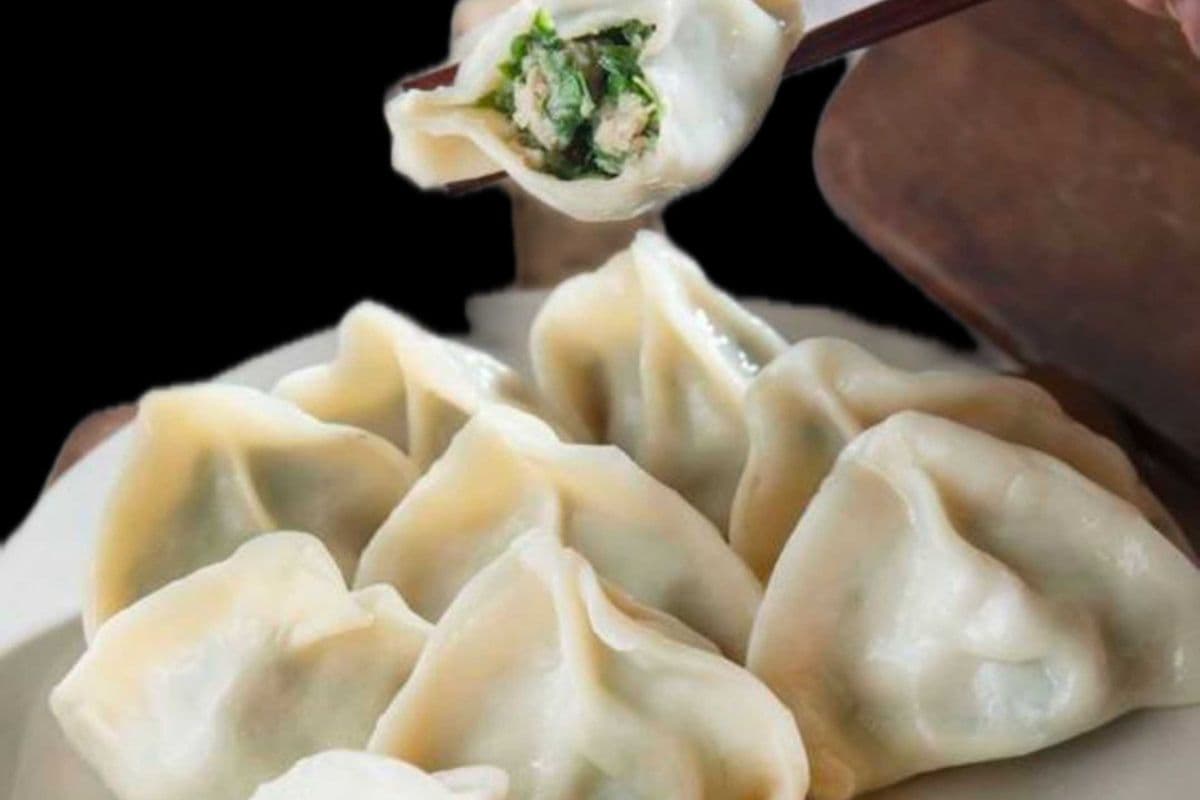 Pork and Chive Dumplings 韮菜豬肉水餃 (8 pcs)