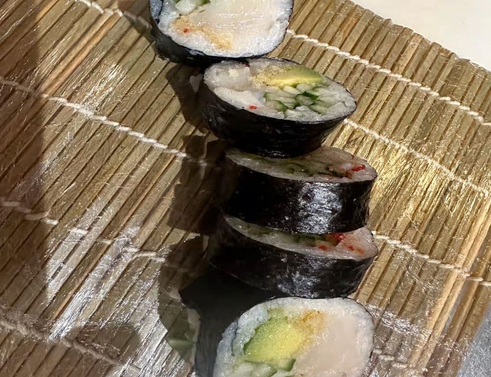  55C. Futomaki kamikaze pétoncle / 55C. Kamikaze Scallop Futomaki