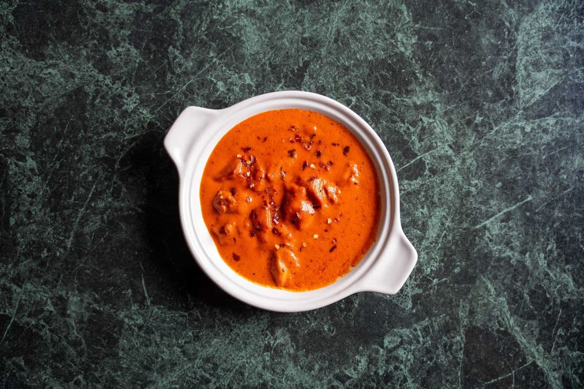 30. Poulet aux épices Tikka (sans os) / Chicken Tikka Masala (Boneless)