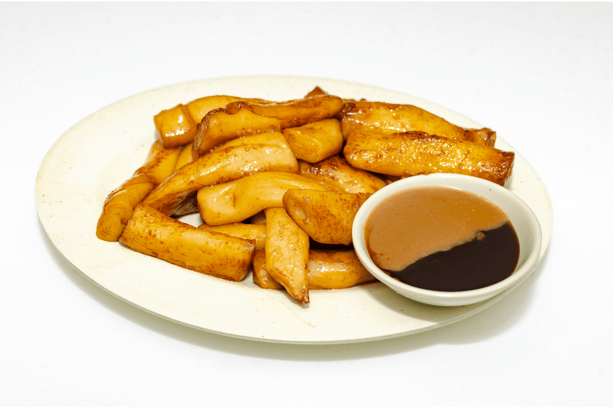 Pan-Fried Rice Roll with Soy Sauce 豉油皇煎腸粉
