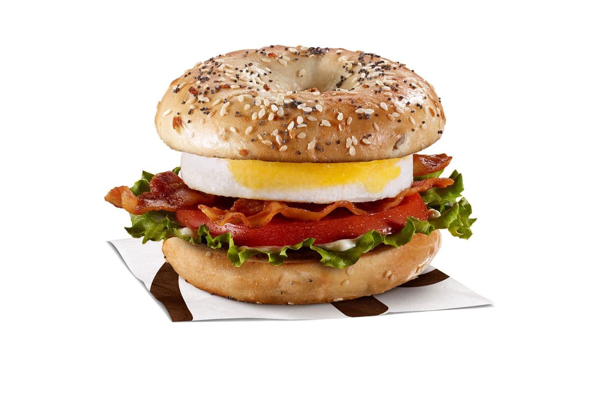 Everything Egg BLT Bagel [570.0 Cals]