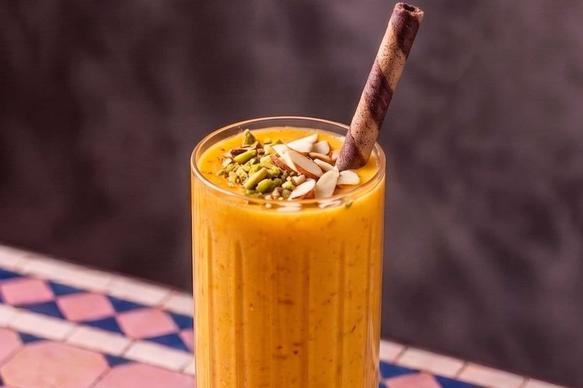 MANGO LASSI