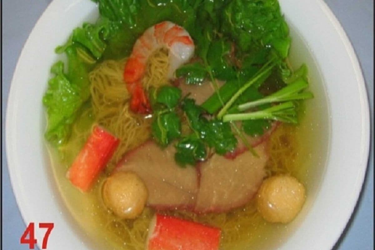 47. House special egg noodle soup.