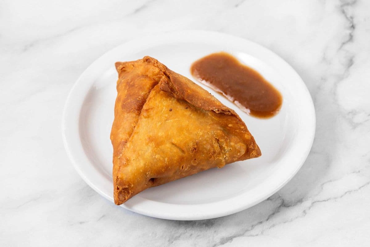 1. Samosa (1 pc)