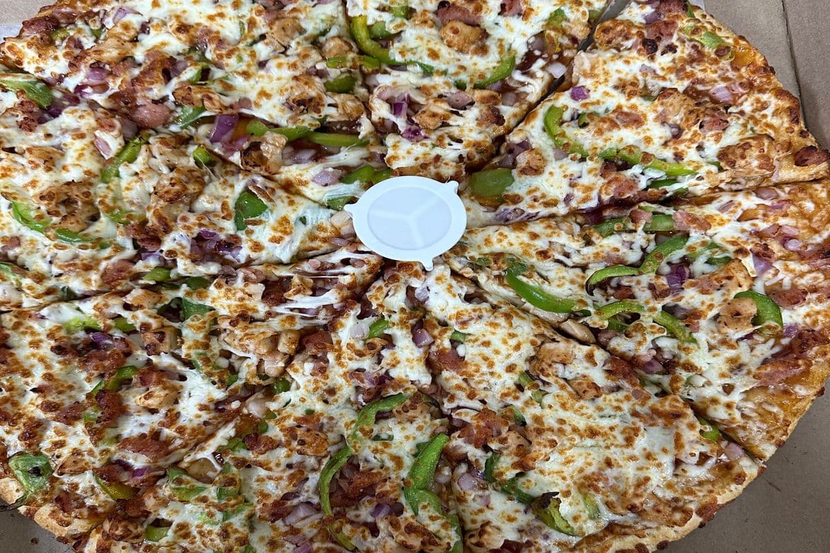 10" Small Deluxe Pizza