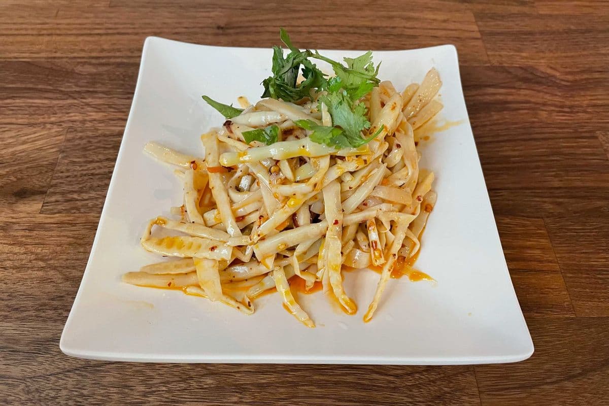 Sweet and Spicy Bamboo Shoots （凉拌笋尖）