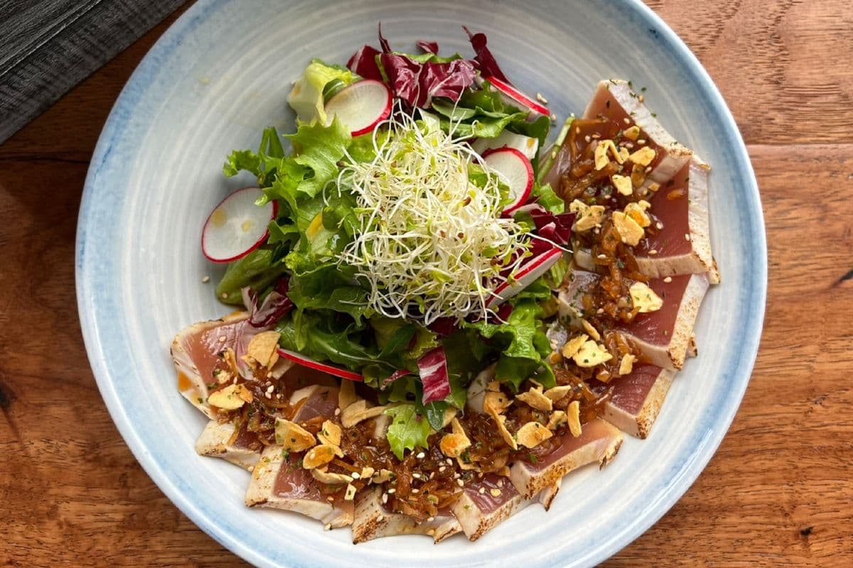Tuna Tataki Salad