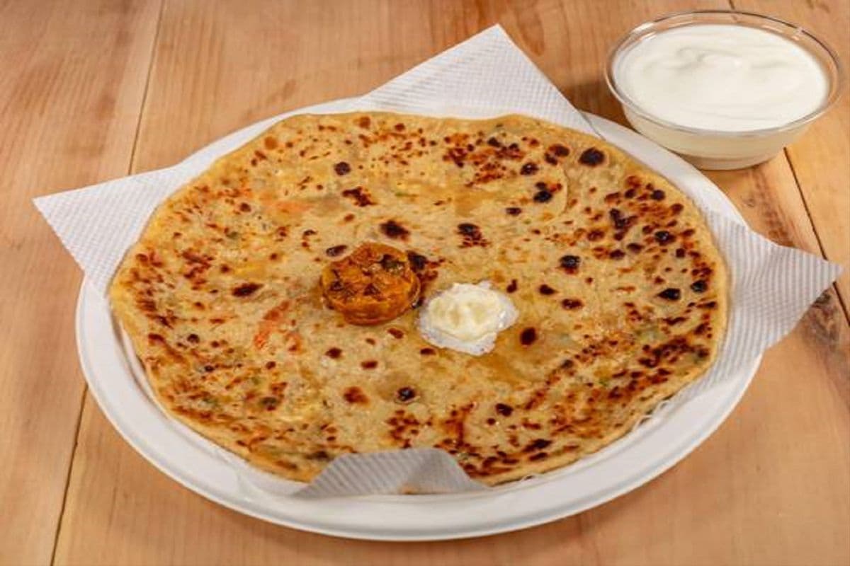 Alu Parantha Plate
