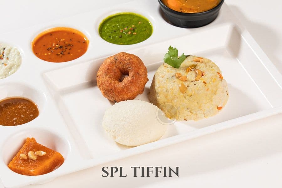 Spl Tiffin(VP+Idly+Vada+Kesari)