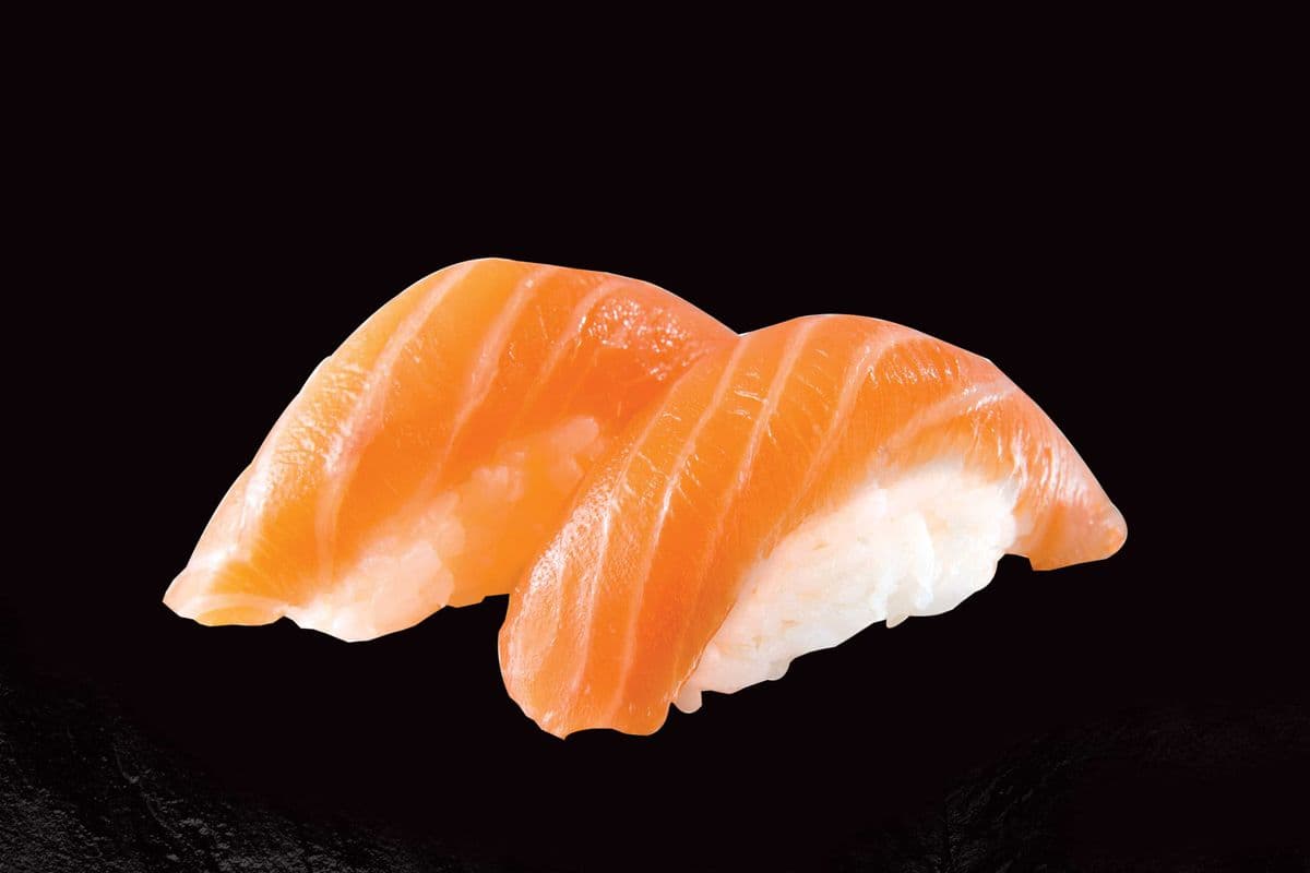Salmon Sushi (1 pc)