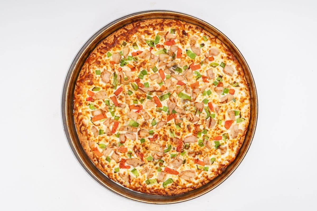 Large Chicken Ranch Pizza