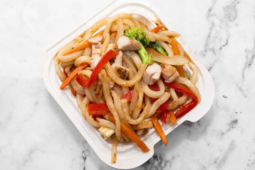Stir Fry Udon Chicken
