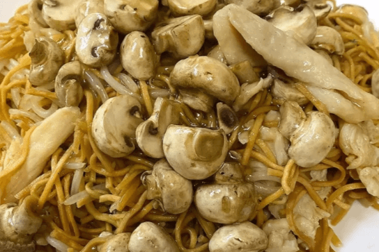 Chicken and Mushroom Chow Mein