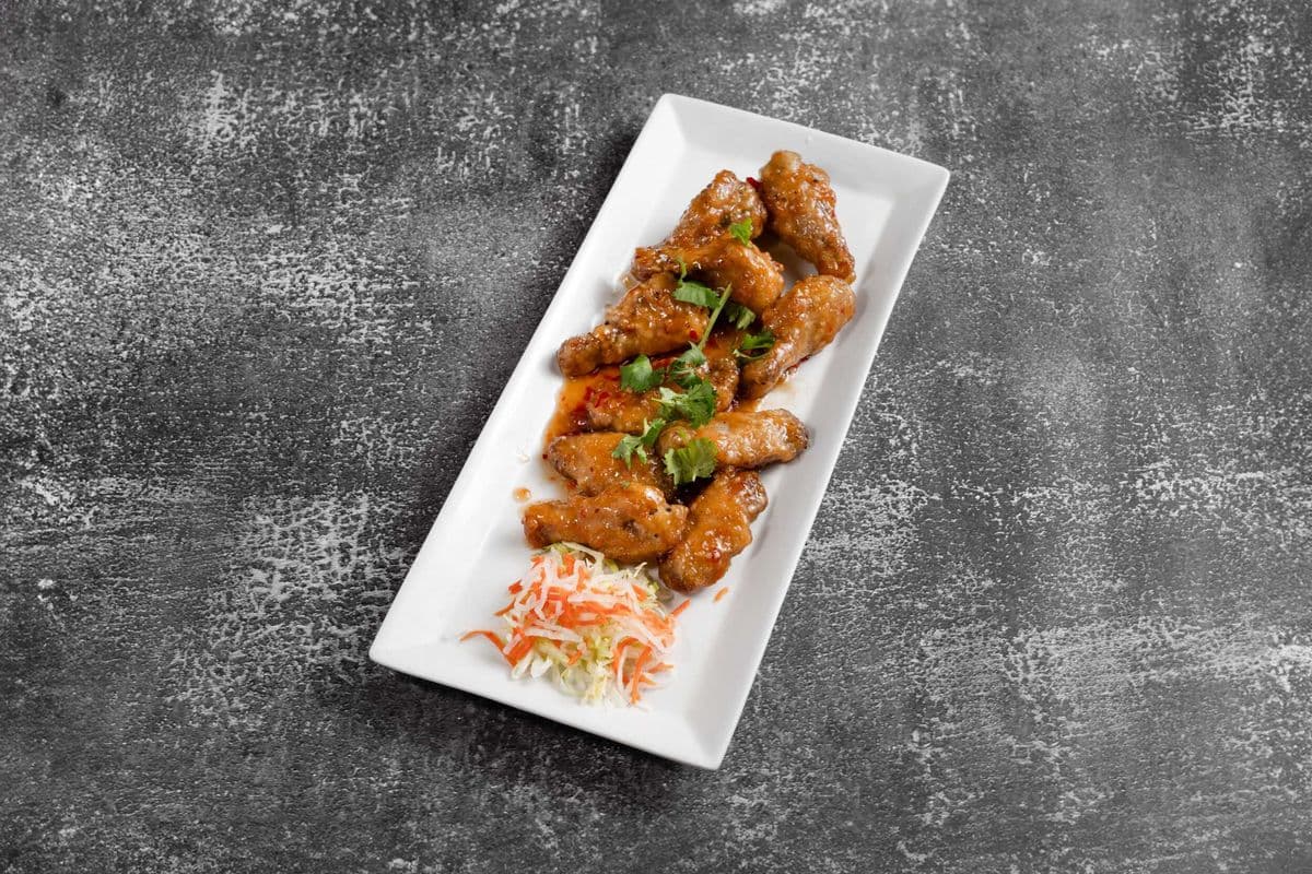 8. Deep-Fried Jumbo Chicken Wings (8 pcs)