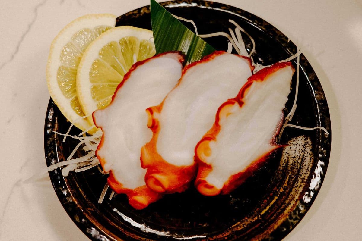 Tako Sashimi (Octopus) (3 pcs)