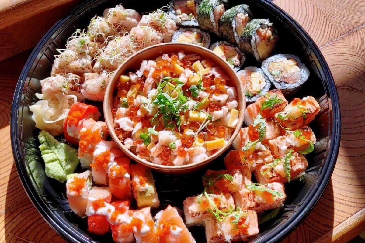 Bara Chirashi Platter
