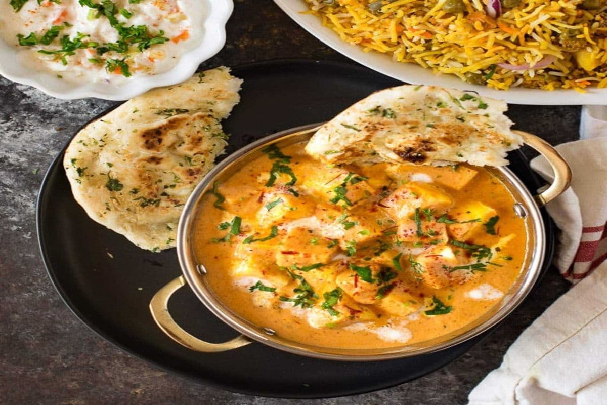 Paneer Makhni with Naan & Rice