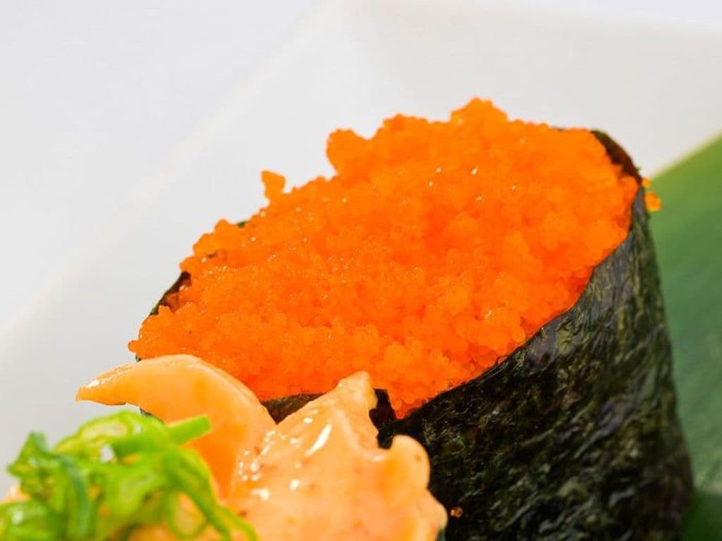 Flying Fish Egg Sushi (2 pcs)