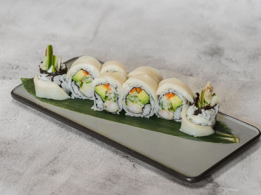 SR03 White Dragon Roll (8pcs)