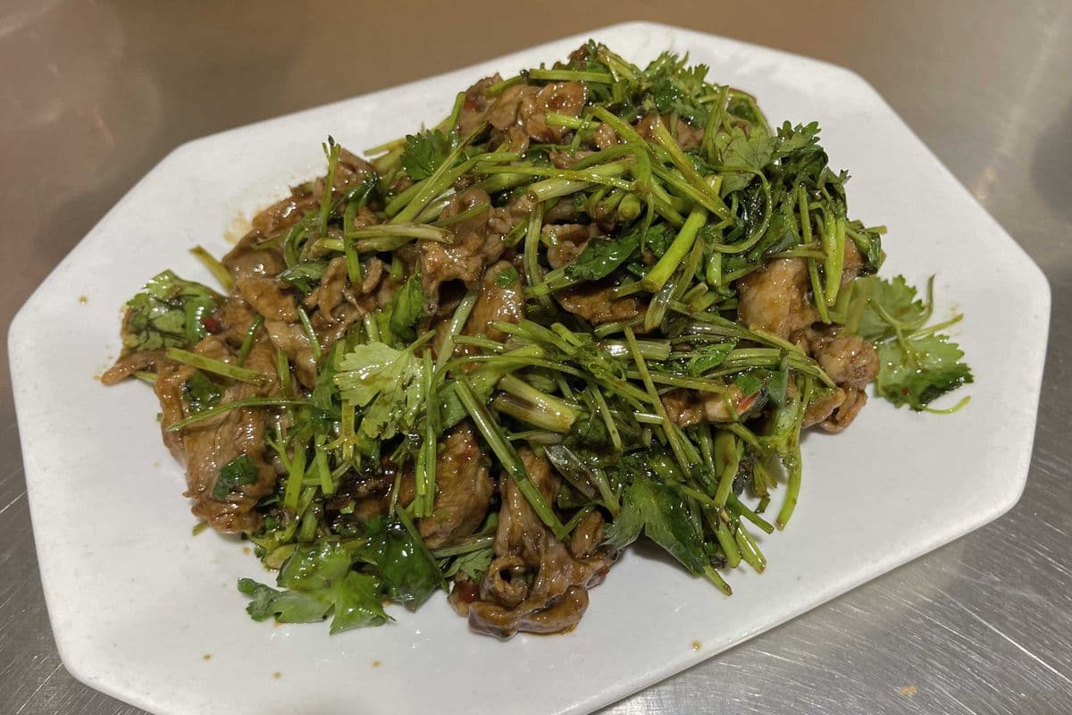 B8. Sauteed Lamb with Cilantro (芫爆羊肉)