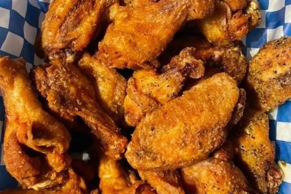 The 2 for 30 Wing Special (2 lbs)