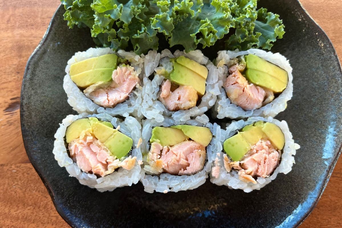 116A. Spicy Deep Fried Salmon Roll (6 pcs)
