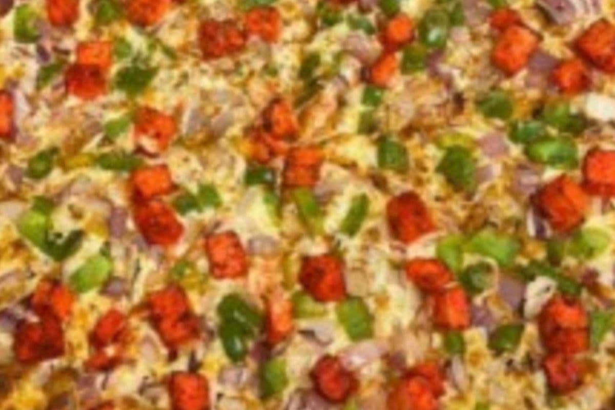 BOGO - Butter Paneer Pizza