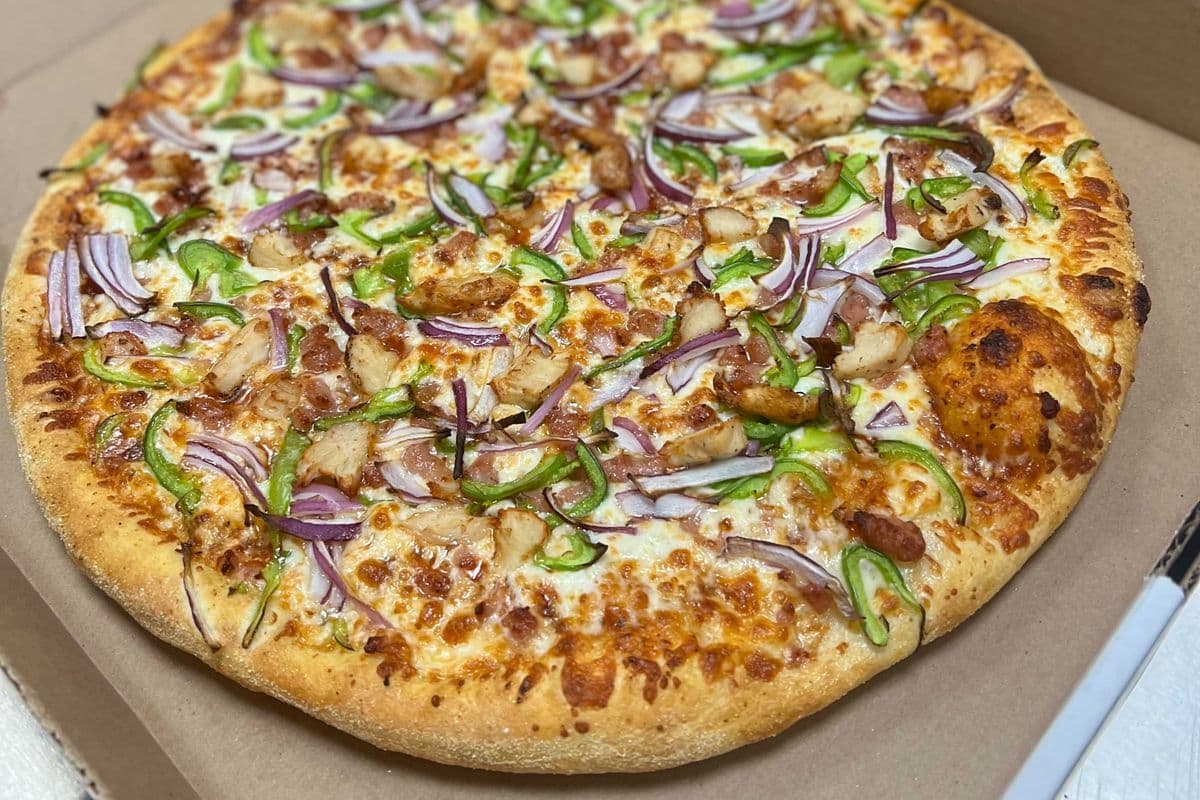 XL BBQ Chicken Pizza