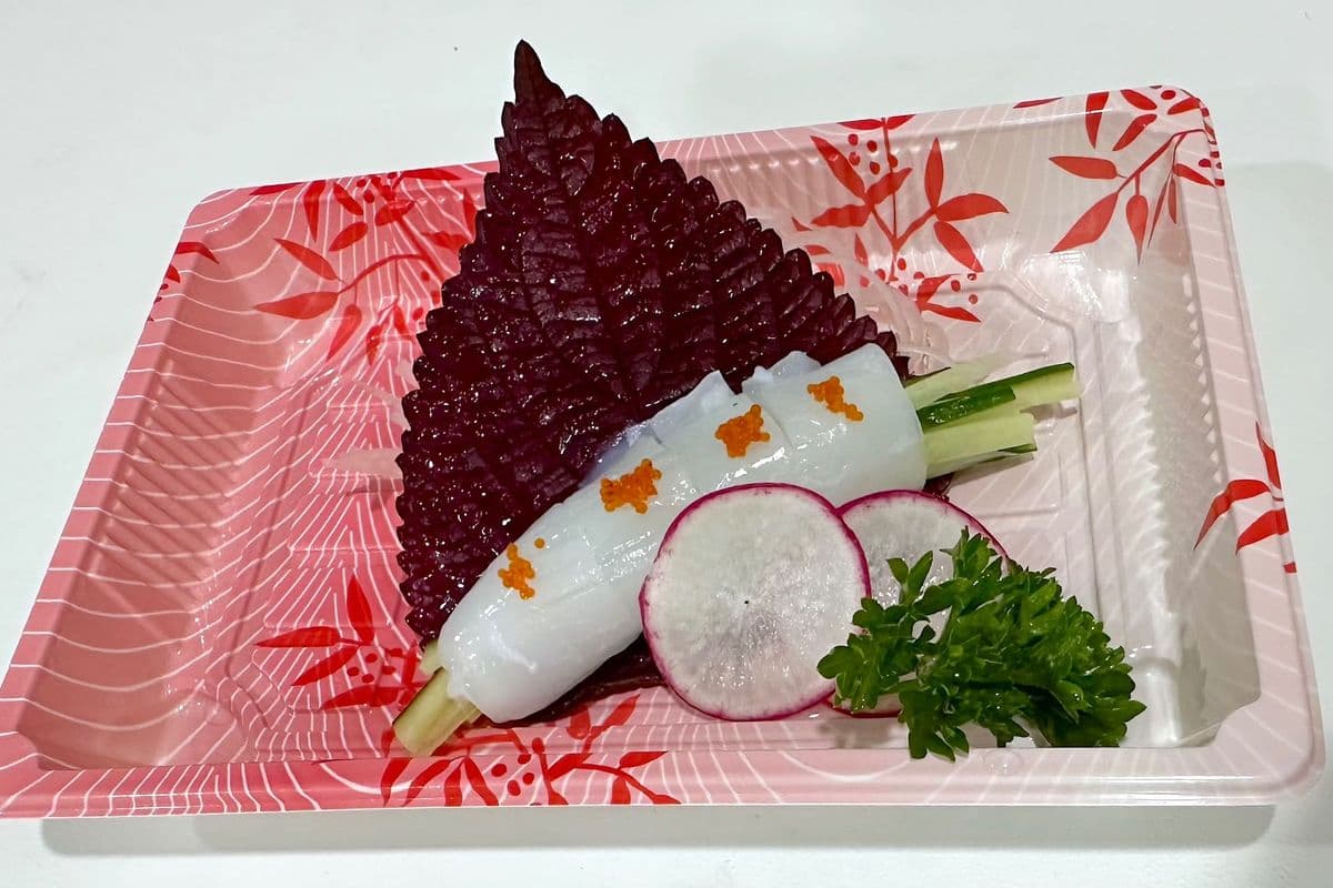 Squid Sashimi (3 pcs)