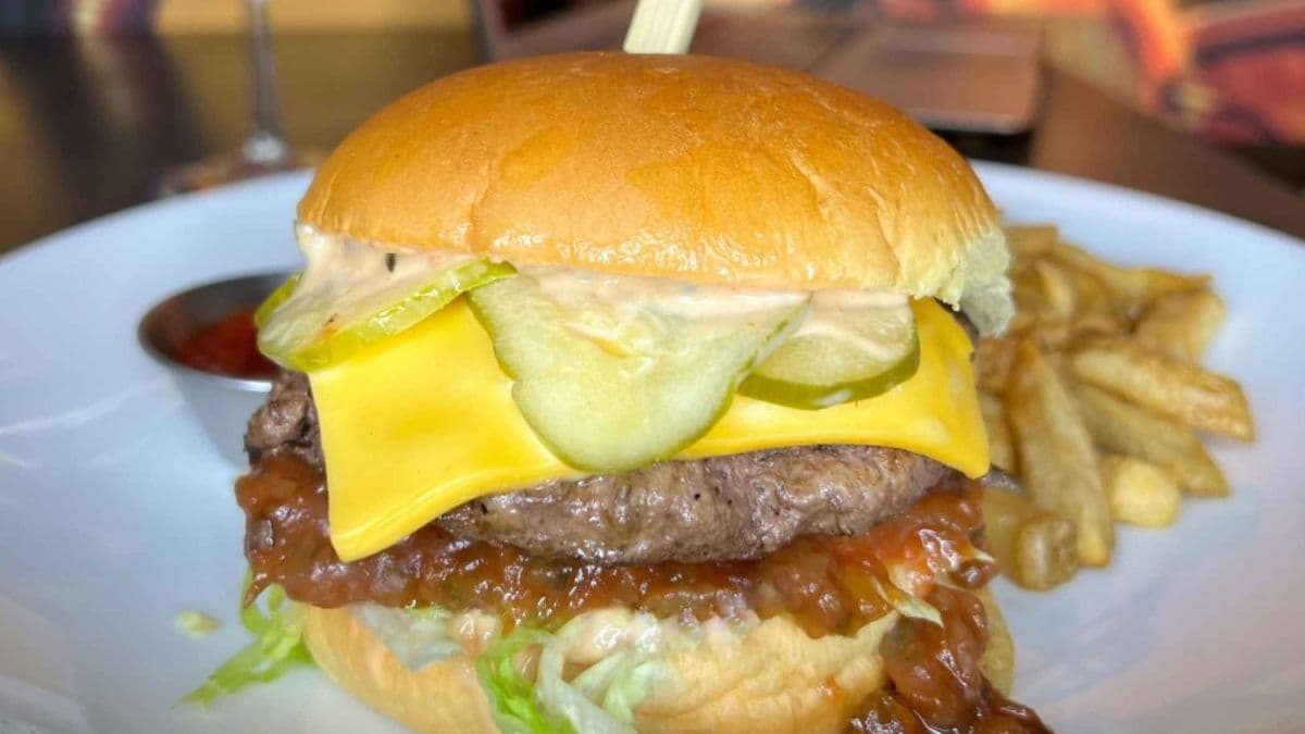 Backyard Cheeseburger