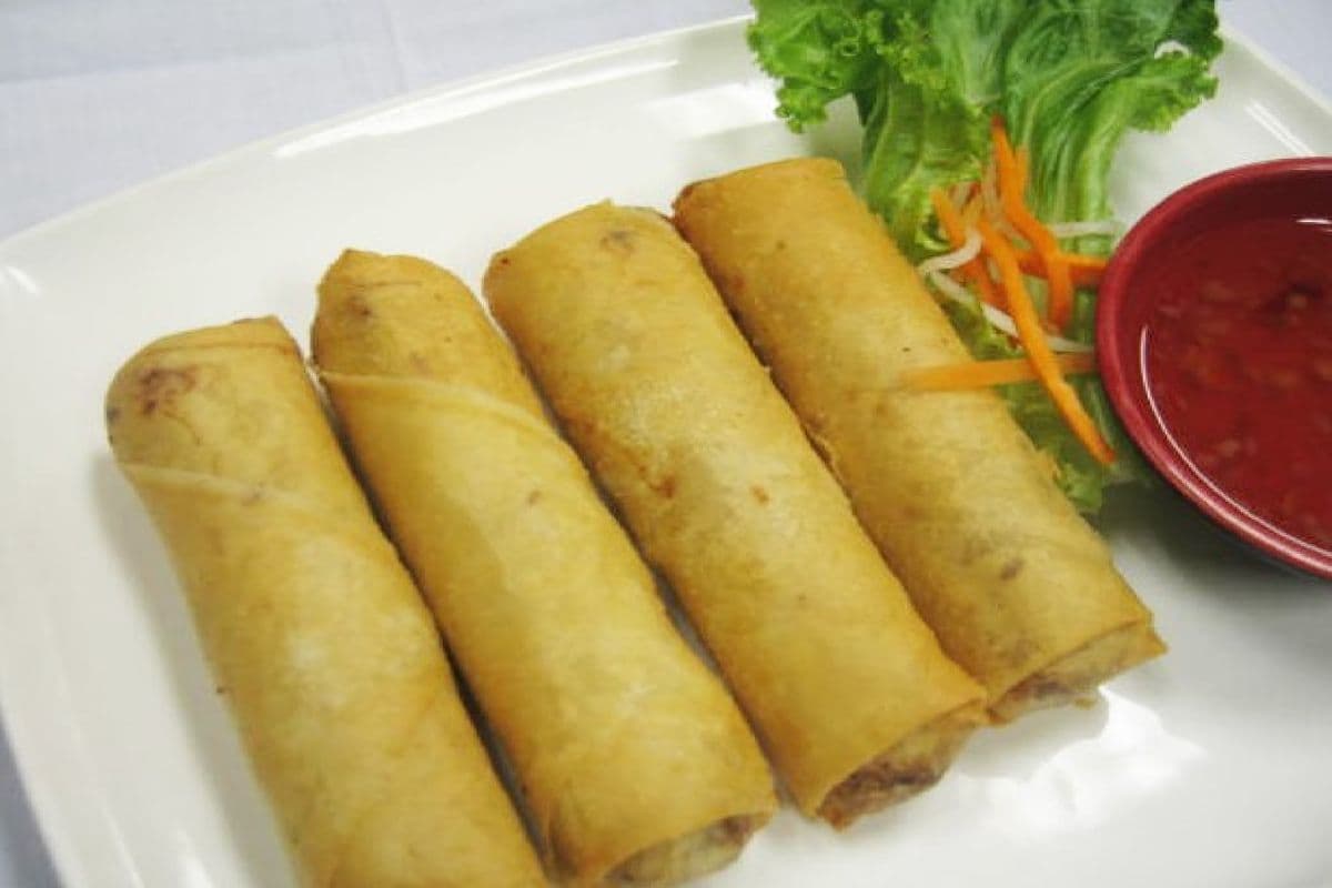 901. Vegetarian Spring Rolls (4 rolls)