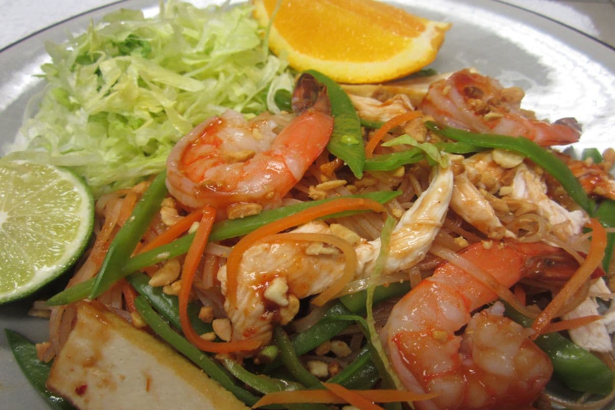 401. House Pad Thai