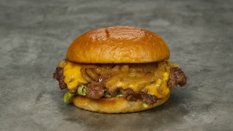 Knuckle Cheeseburger