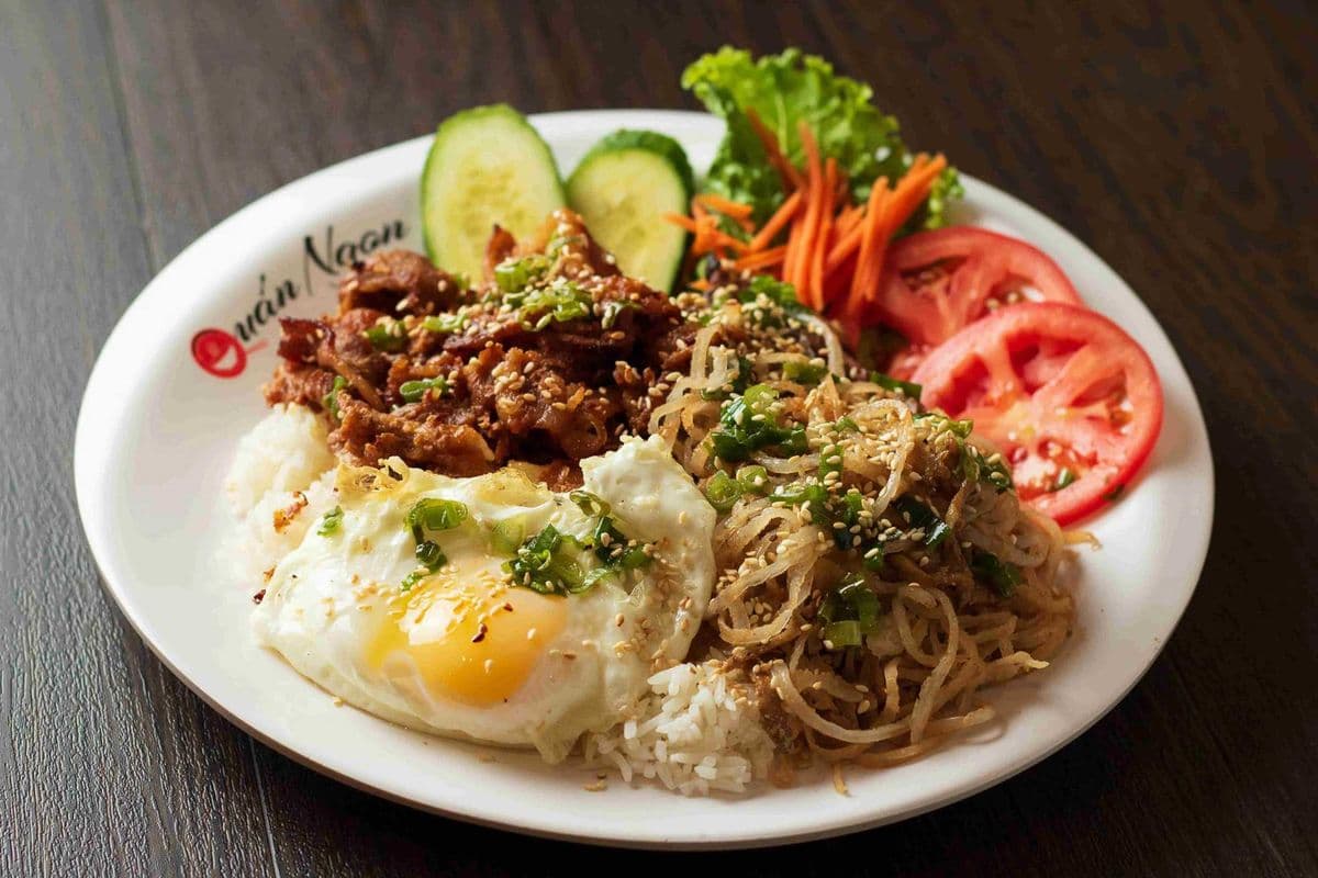 E4. Grilled Pork and Shredded Pork Skin Rice