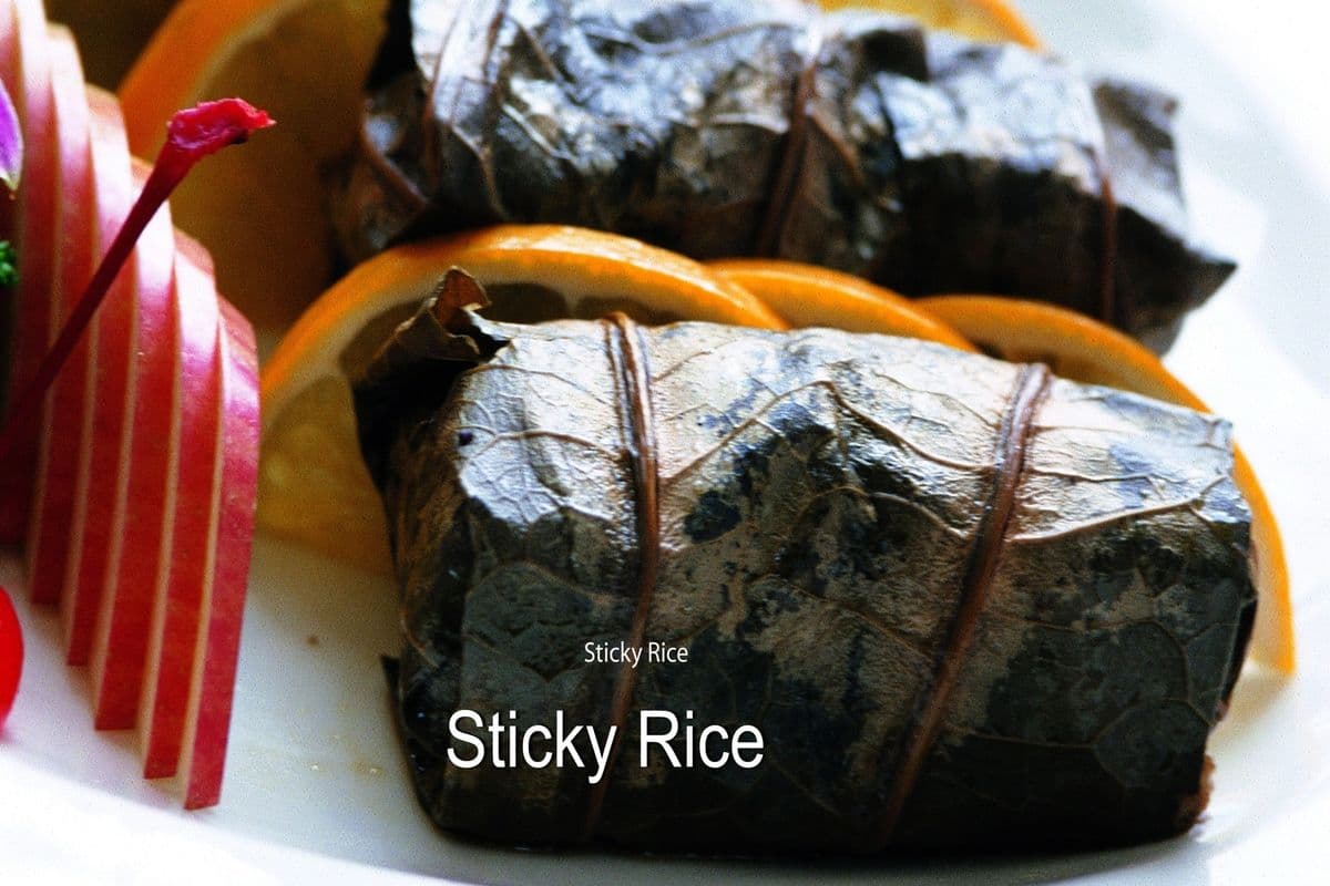 Sticky Rice (4 pcs)