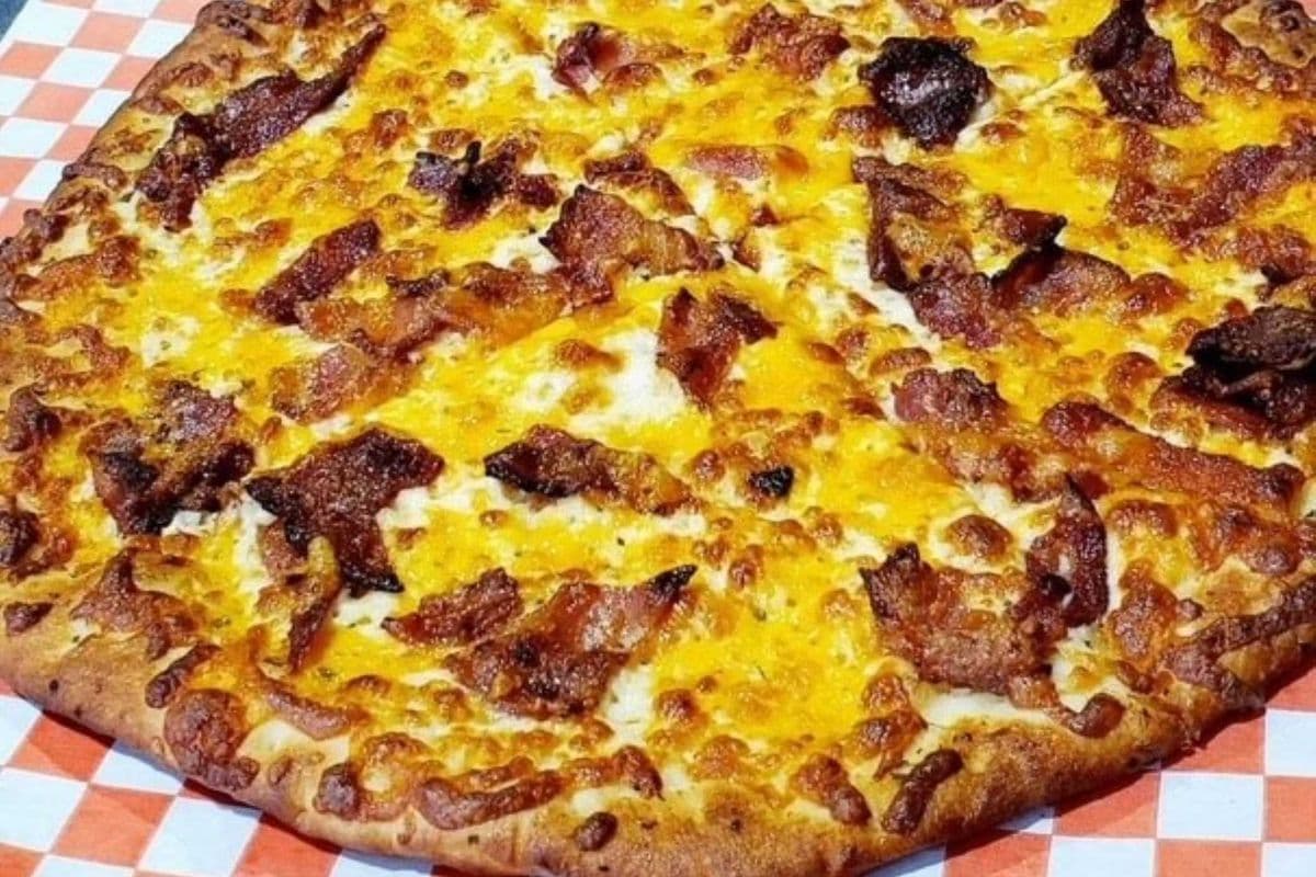12" Bacon Cheddar Pizza (Thin crust)