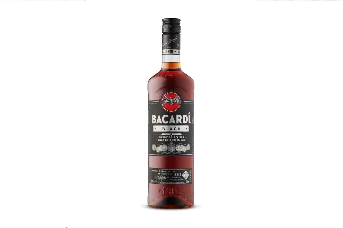 Bacardi Black (1 x 750 ml)