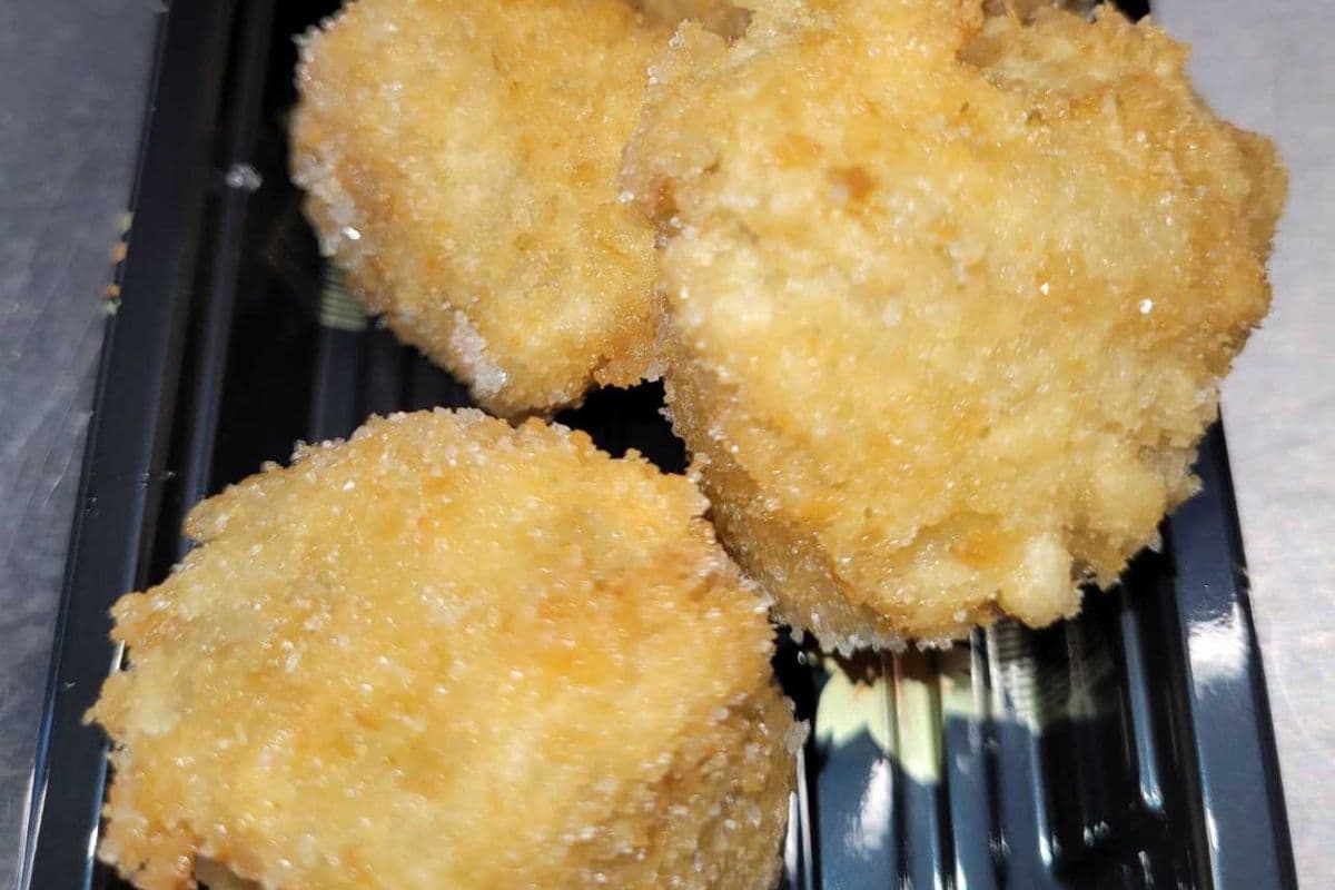 B12. Fried Banana (5 pcs)