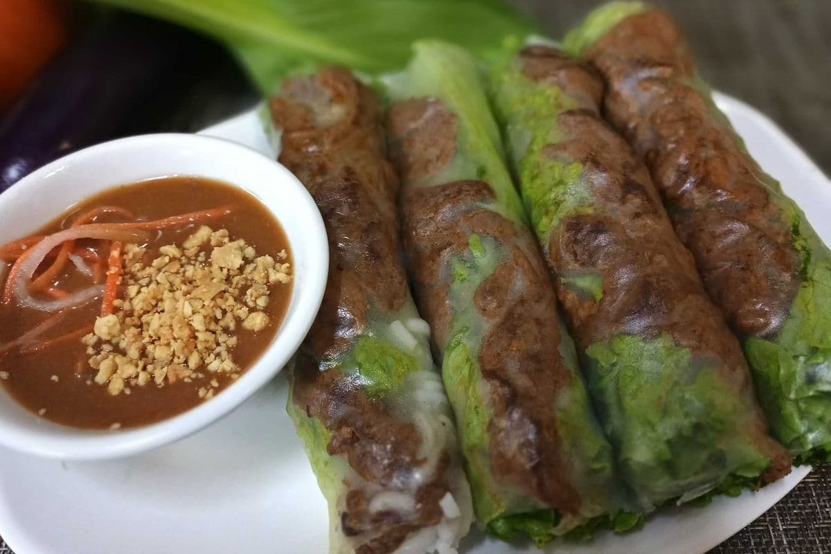 107. Fresh Rolls with Grilled Beef